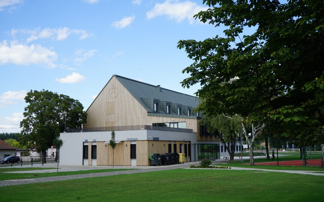 Mezőhegyes, Kollégium